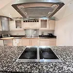 Stunning Modern Canary Flat
